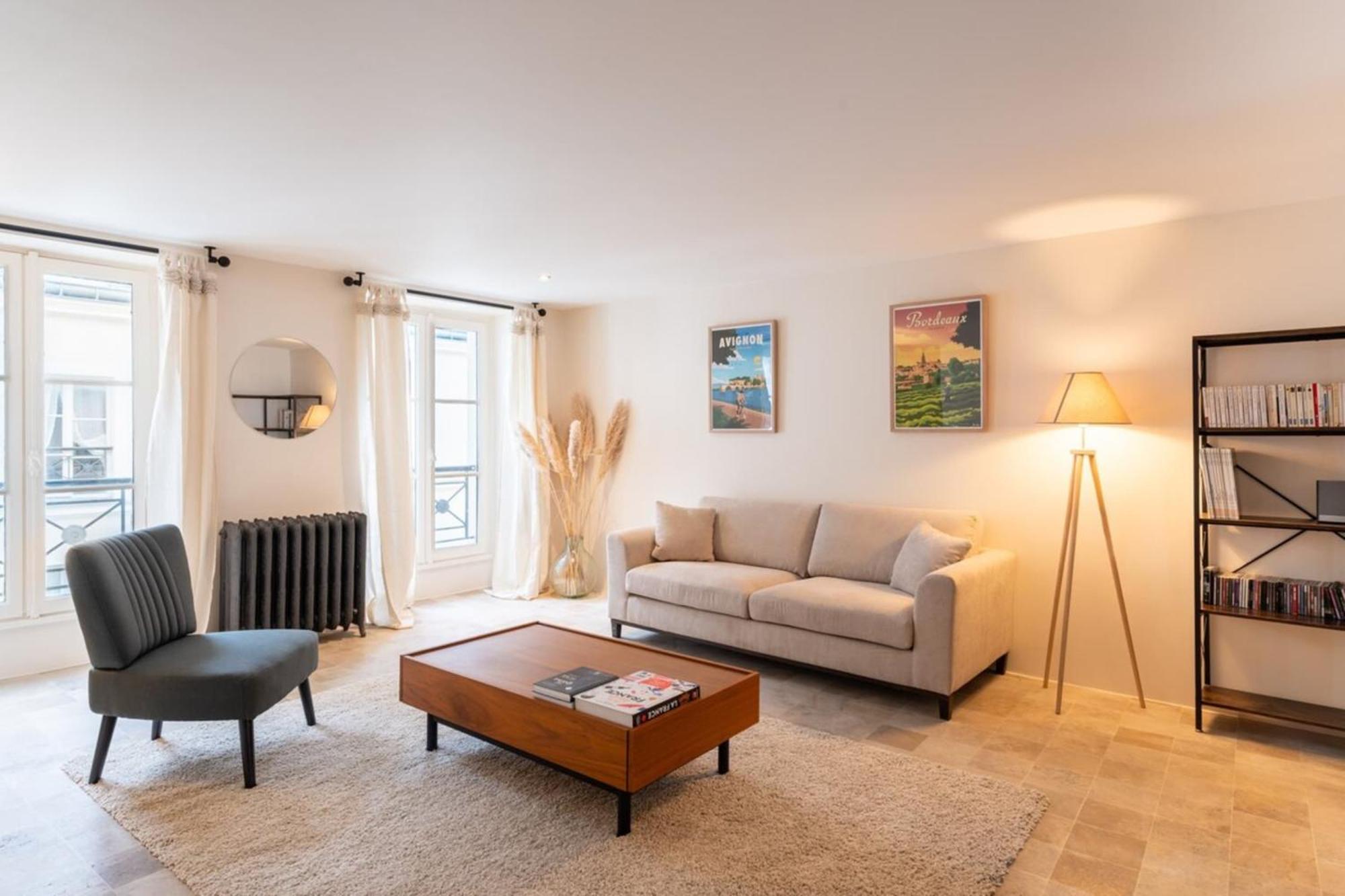 New Captivating - Saint-germain-des-pres * Parijs